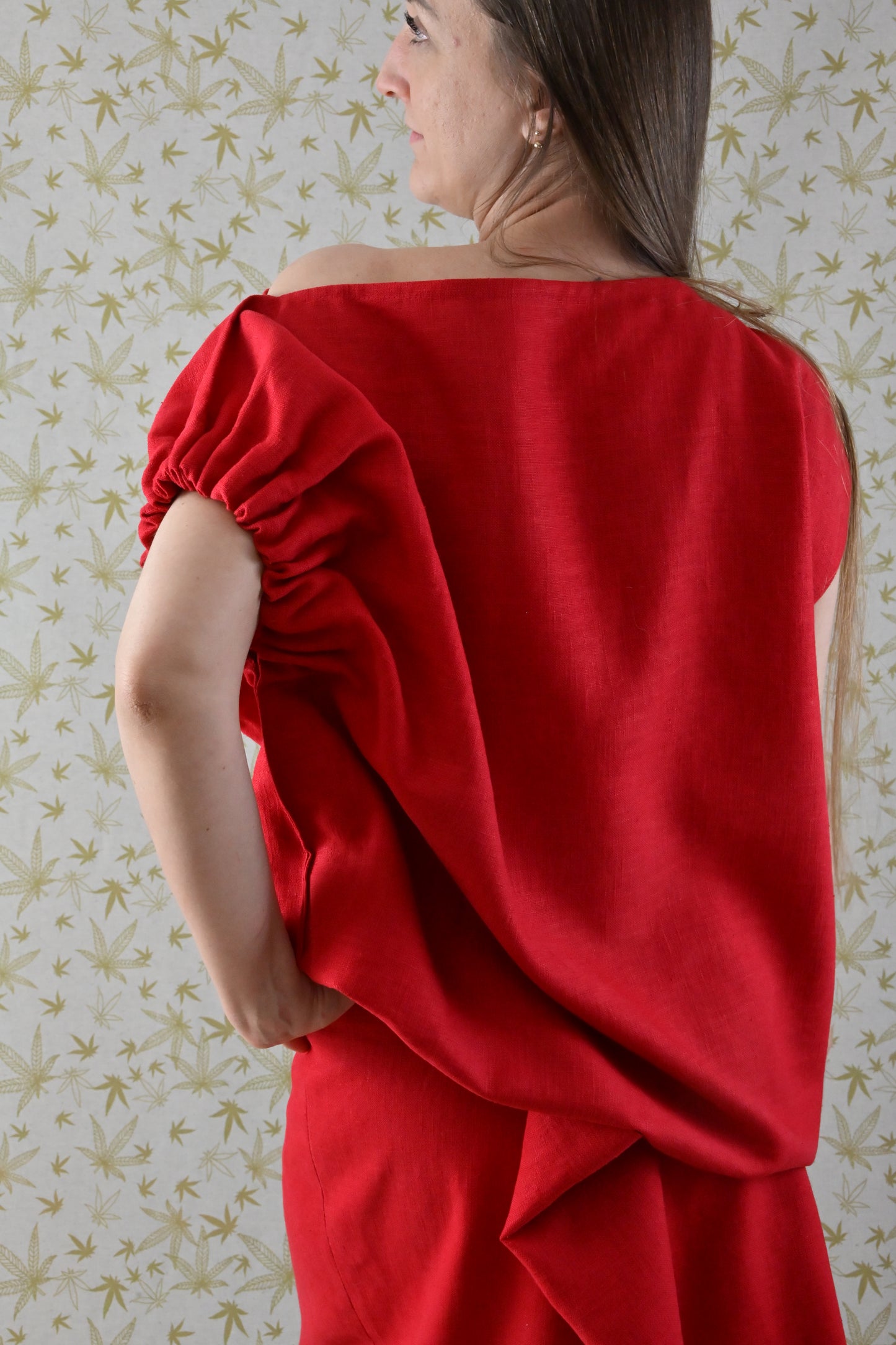 Linnen blouse – rood, asymmetrisch