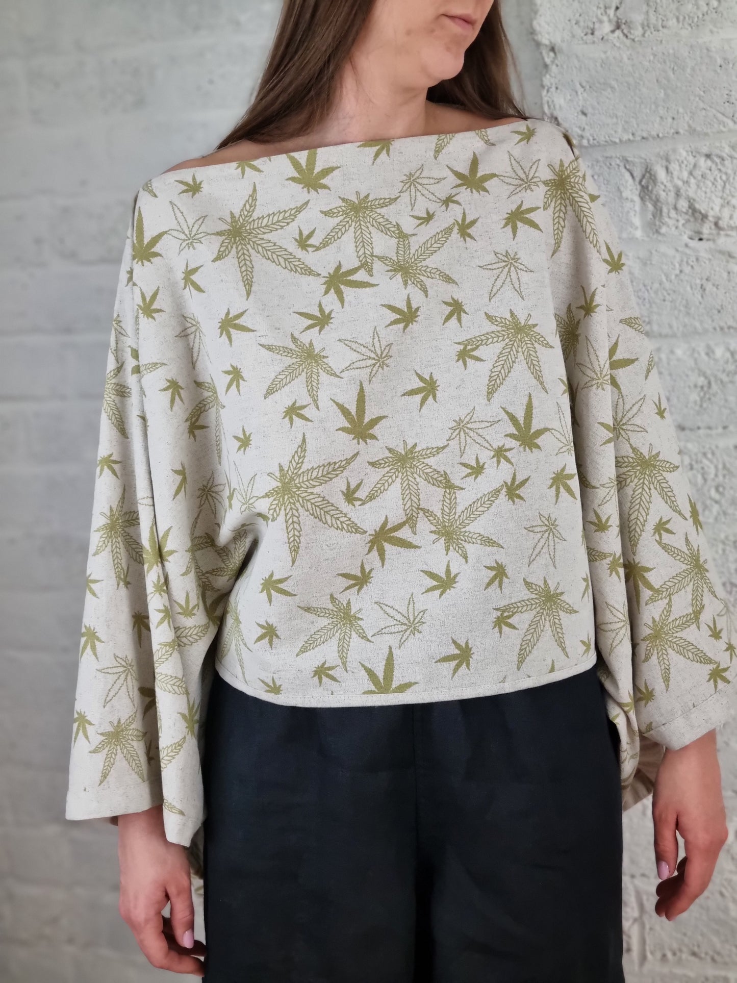 Kimono van hennep, aan beide kanten dragbaar