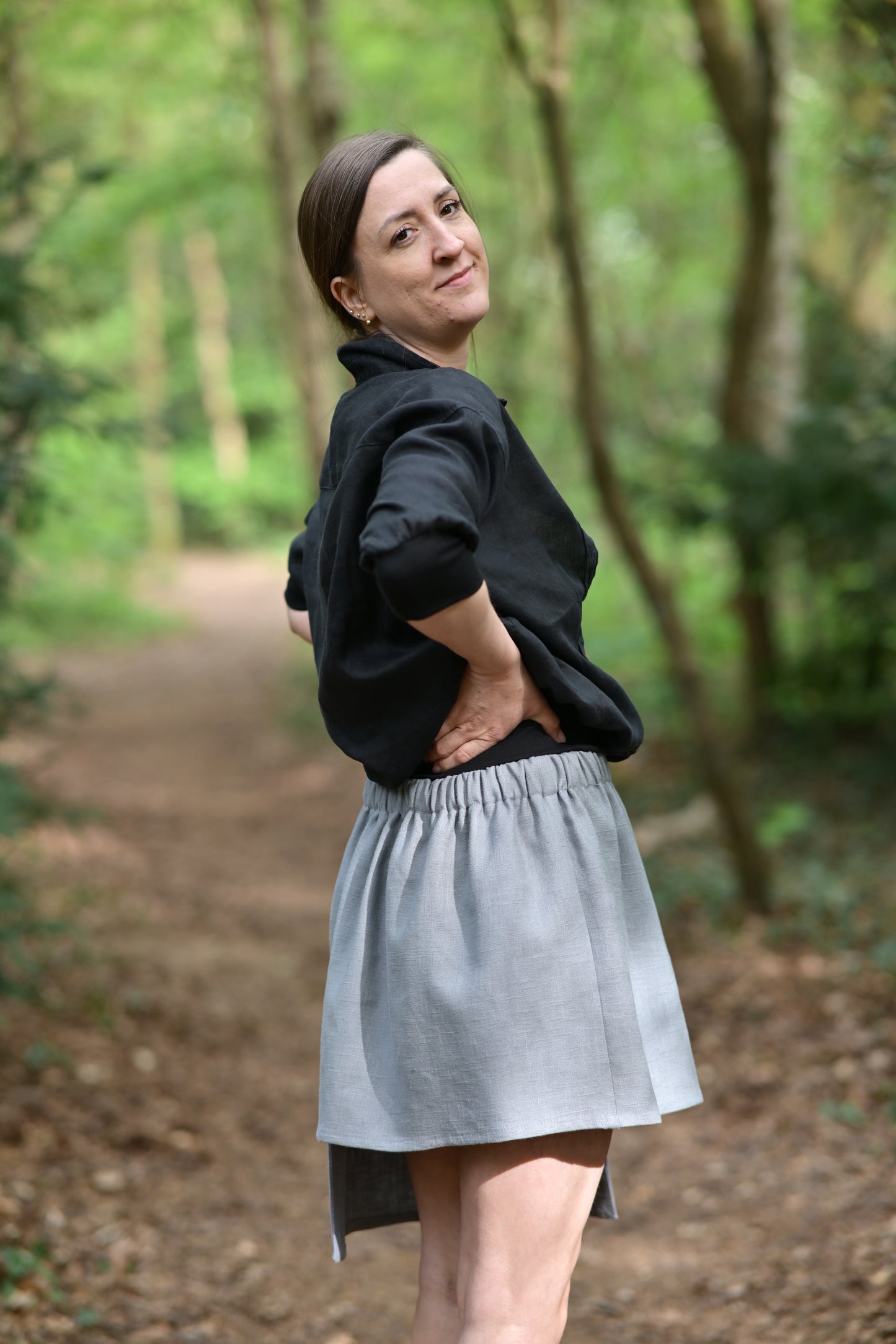 Linen skirt – grey, asymmetrical, short