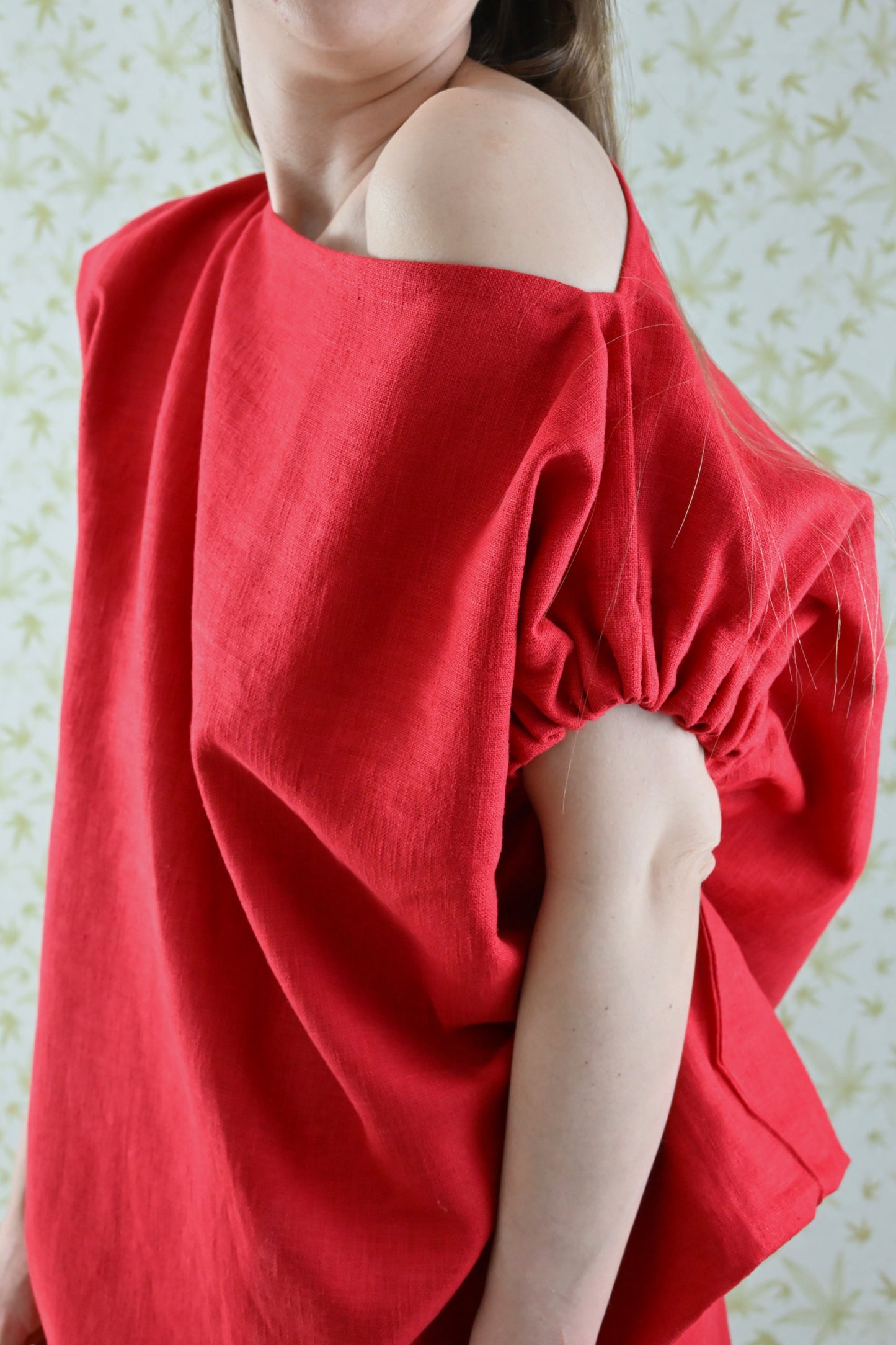 Linnen blouse – rood, asymmetrisch